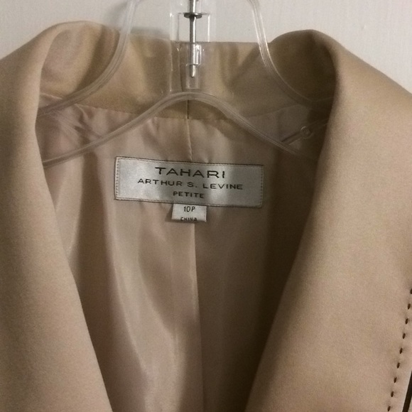 Tahari Cream blazer with leather buckle detail - Picture 5 of 8